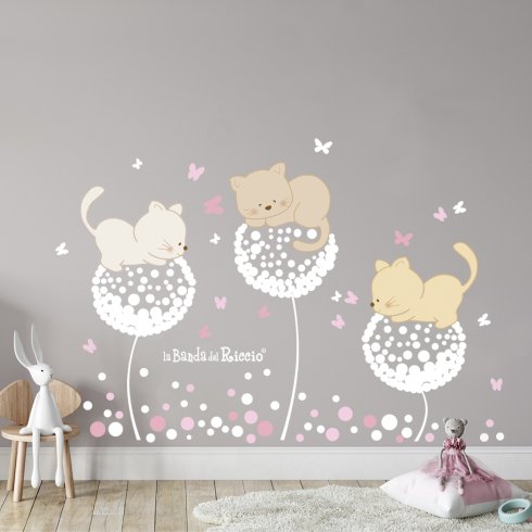 Adesivi murali "I Soffioni": dolci gattini dormono sui soffioni   - variante beige/azzurra - foto ambientata.