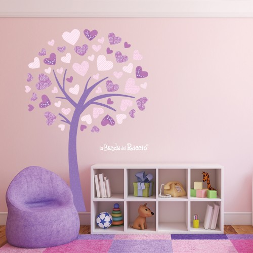 Immagine dell'adesivo murale raffigurante un albero con tanti cuori . Foto ambientata colore viola, rosa, lilla