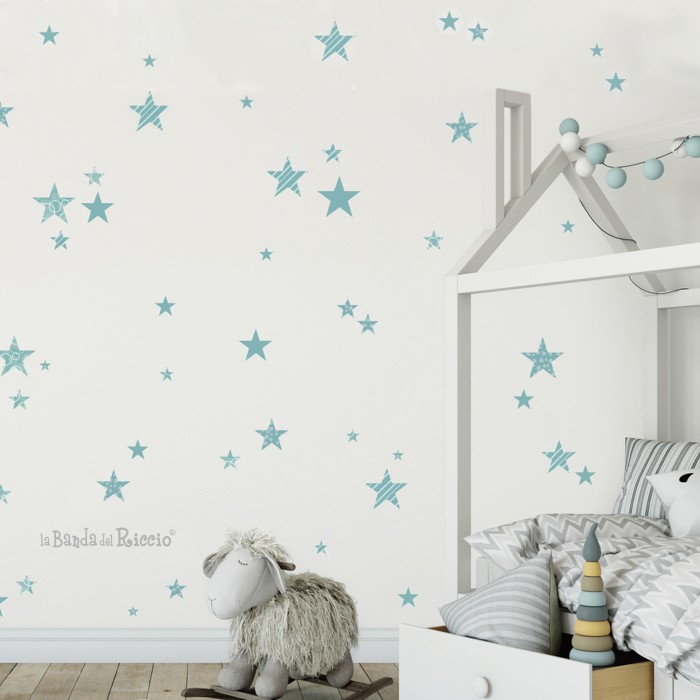 Adesivi di stelline per decorare un'intera parete, stelle con decorazioni interne. molti colori dispolibili. Foto color menta