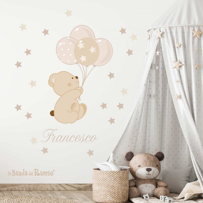 Foto dell' adesivo murale "Bear Balloon": orsetto con palloncini e nome. versione beige