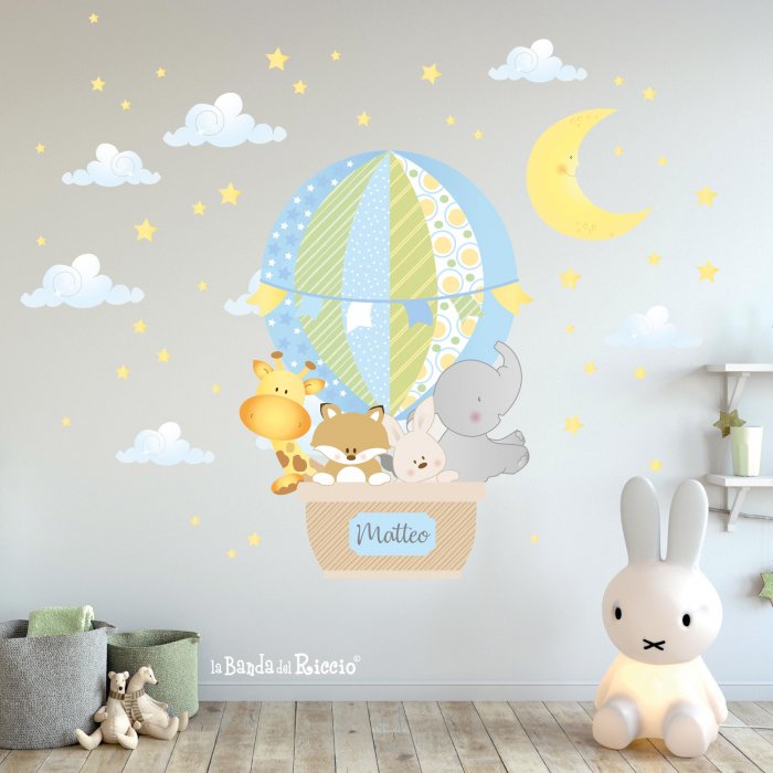 wall decal "Friends in Balloons" A big balloons with nice animals, moon end stars. Photo