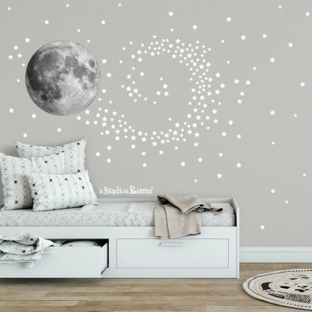 adesivo murale "the Moon" una grande luna e 220 stelle bianche. Foto ambientata