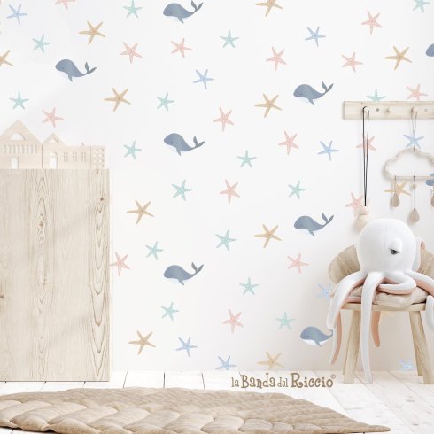 Piccoli wall decals "Fondo marino" Stelle marine e balene. Foto ambientata