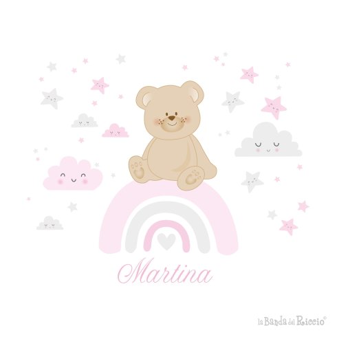 Orsetto sull'arcobaleno con nome circondato da stelle e nuvole.  disegno colore rosa