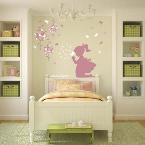 Bambina con Soffioni circondata da corone di cuori e farfalle colori Rosa natico-bianco-rosa
