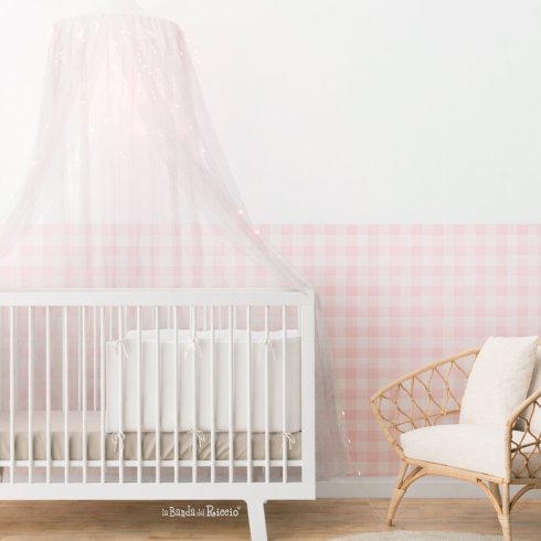 Boiserie rosa autoadesiva in foto ambientata